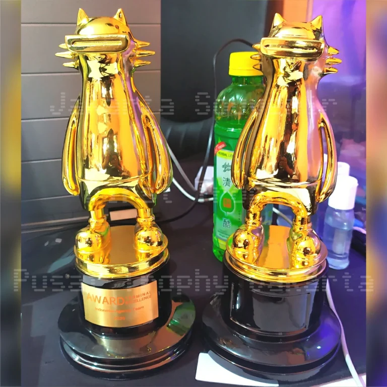 Trophy Realme